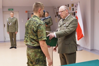 Dwóch nowych funkcjonariuszy KaOSG złożyło ślubowanie 
