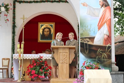Funkcjonariusze i pracownicy KaOSG uczestniczyli we Mszy świętej w intencji Ojczyzny 