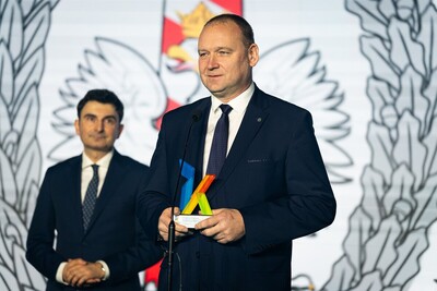 Gen. bryg. SG Adam Jopek uhonorowany podczas gali Górnośląskiego Towarzystwa Lotniczego SA