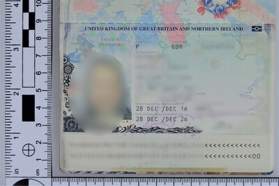 strona personalizacyjna paszportu brytyjki