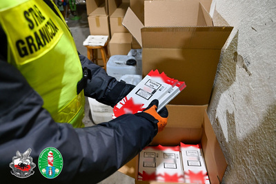 KaOSG i CBŚP zlikwidowały nielegalną fabrykę papierosów - straty Skarbu Państwa sięgają 35 milionów złotych