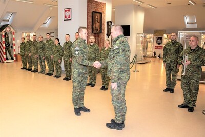 Mianowani na pierwszy stopień w korpusie chorążych w KaOSG